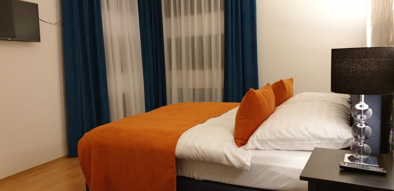 מישקולץ Grand Paradise Apartman מראה חיצוני תמונה